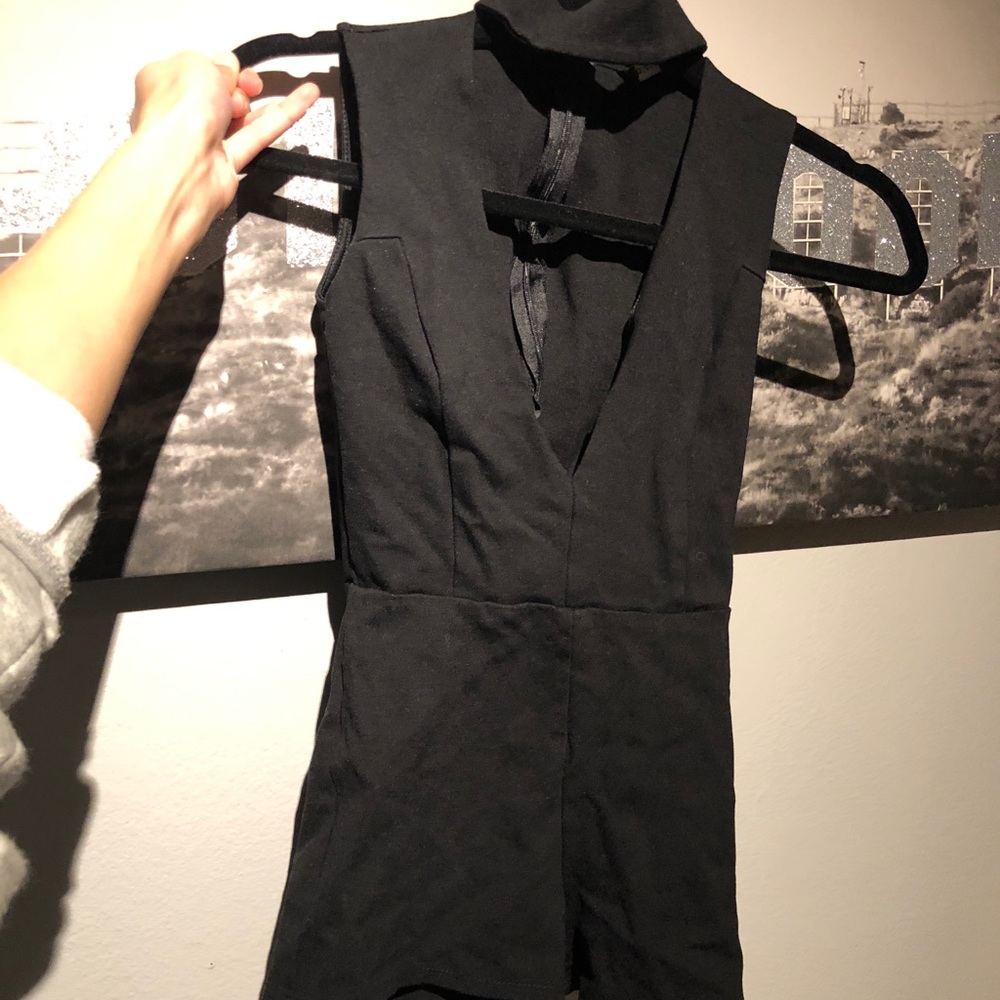 Low neck short romper